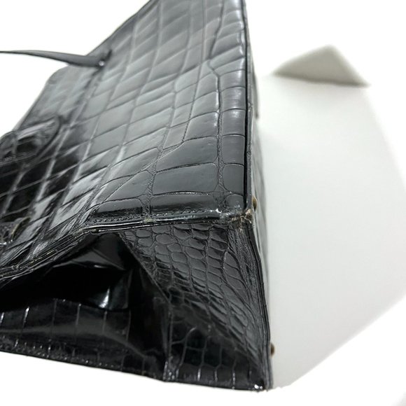 Saks Fifth Avenue Vintage 1960s Alligator Purse - Made in France - Picture 5 of 17